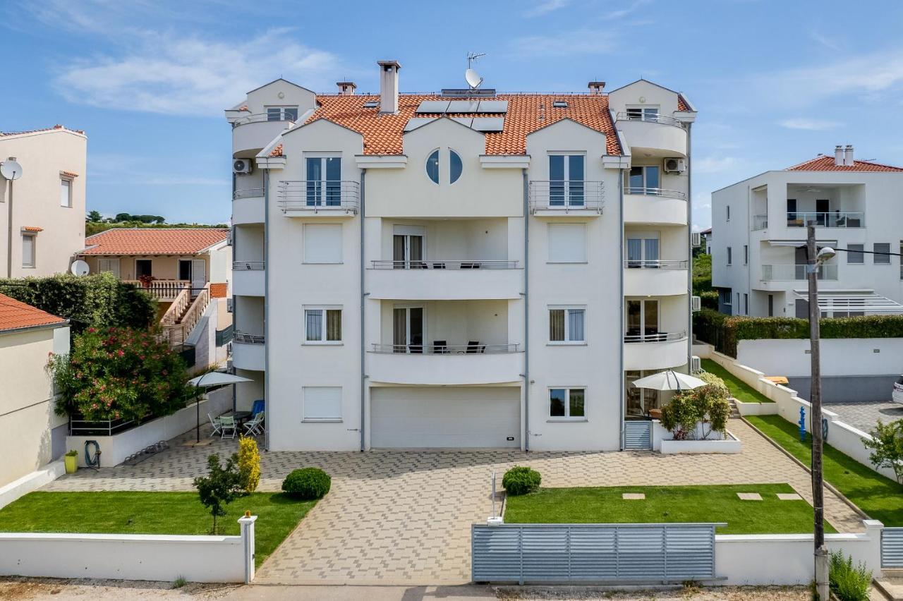 Villa Mirela Petrcane Exterior photo